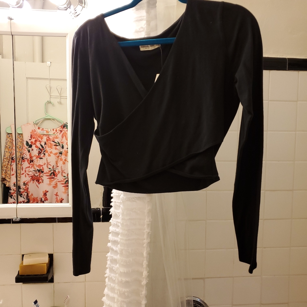 NWT A&F Black Crop Top